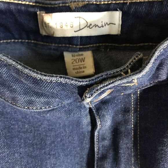 Cato women’s plus Size 20W blue jeans Capris embellished cuff hem denim crop - Picture 5 of 5